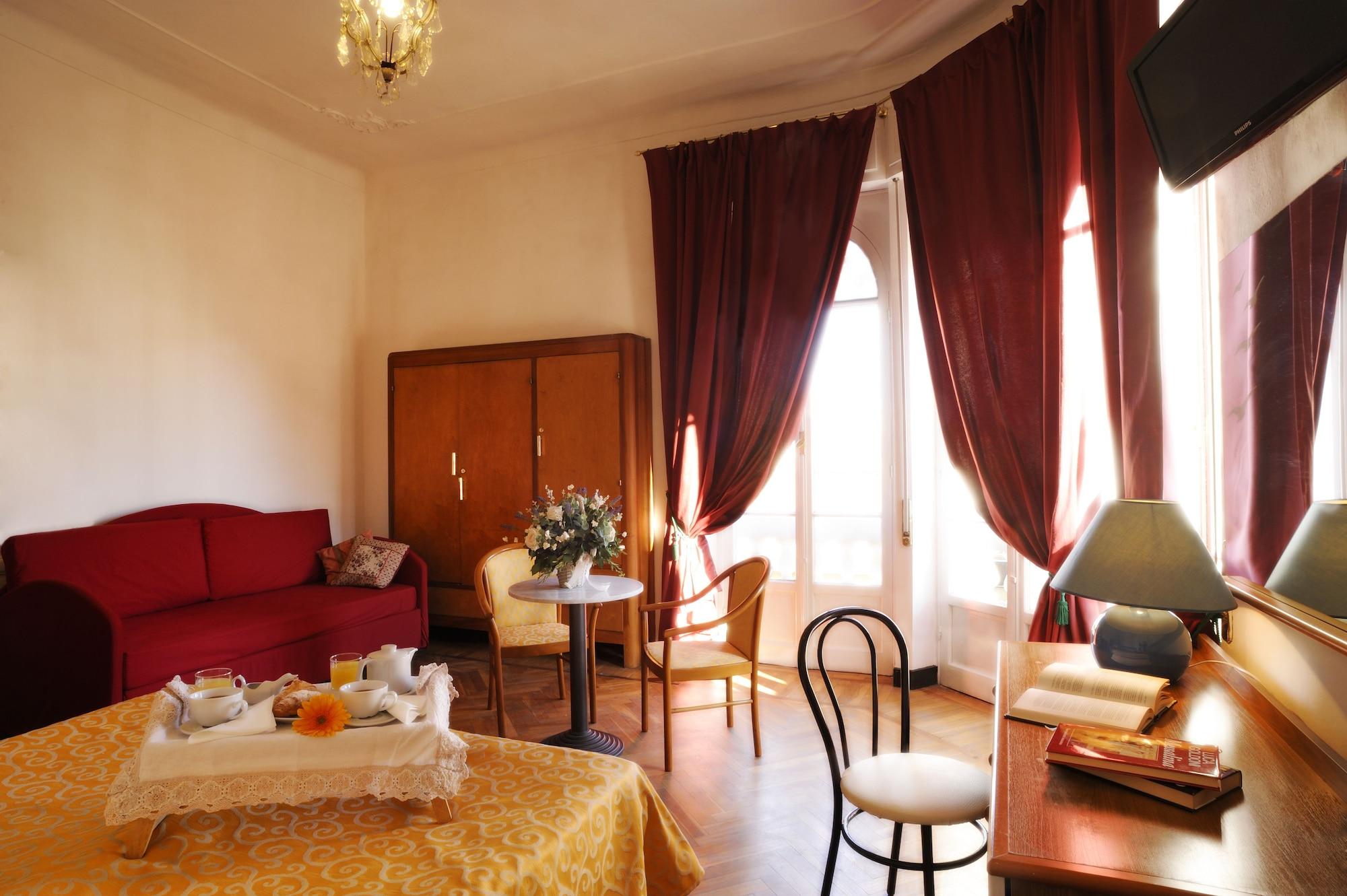 Hotel Alfieri 알라시오 외부 사진