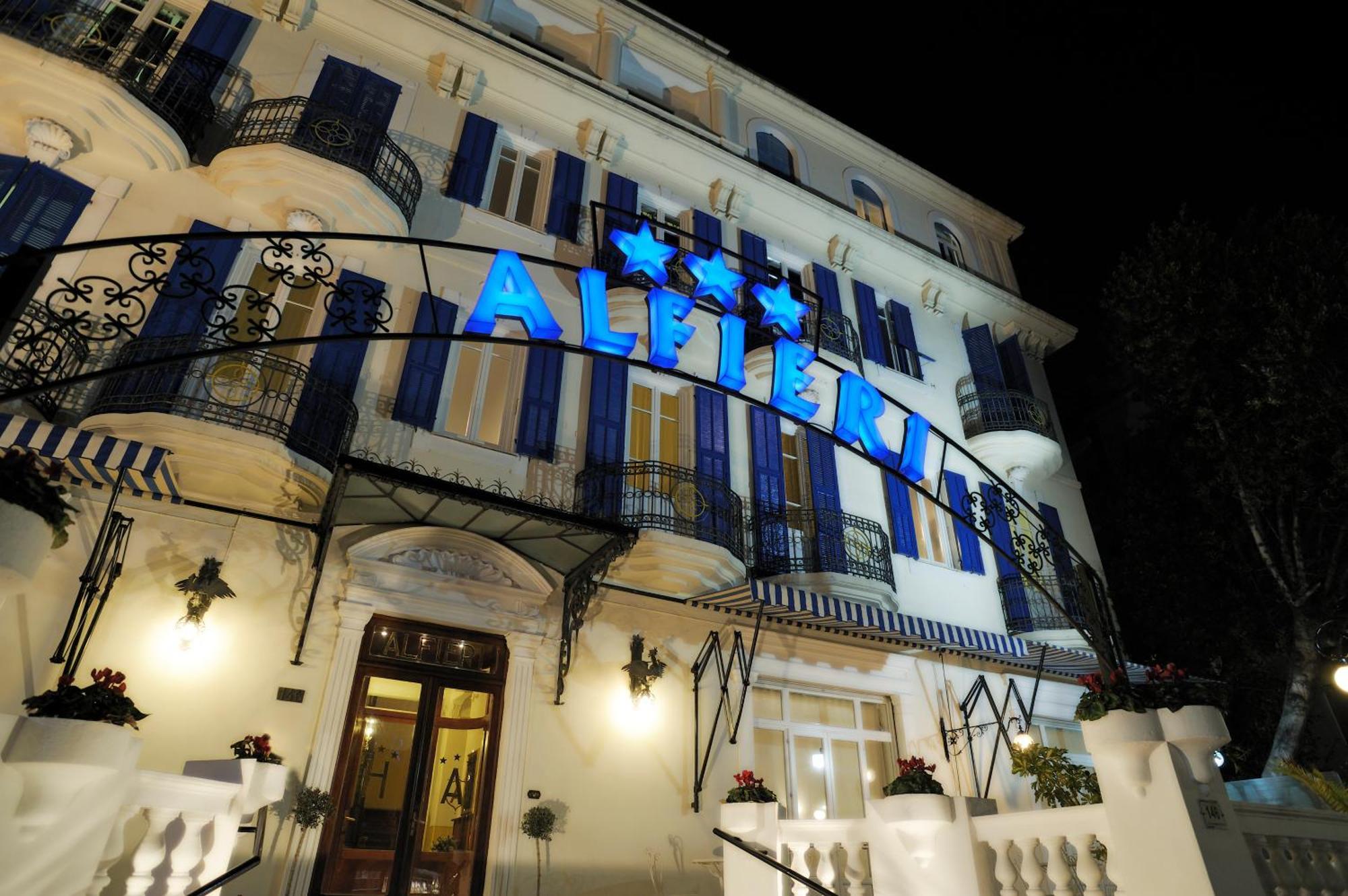 Hotel Alfieri 알라시오 외부 사진