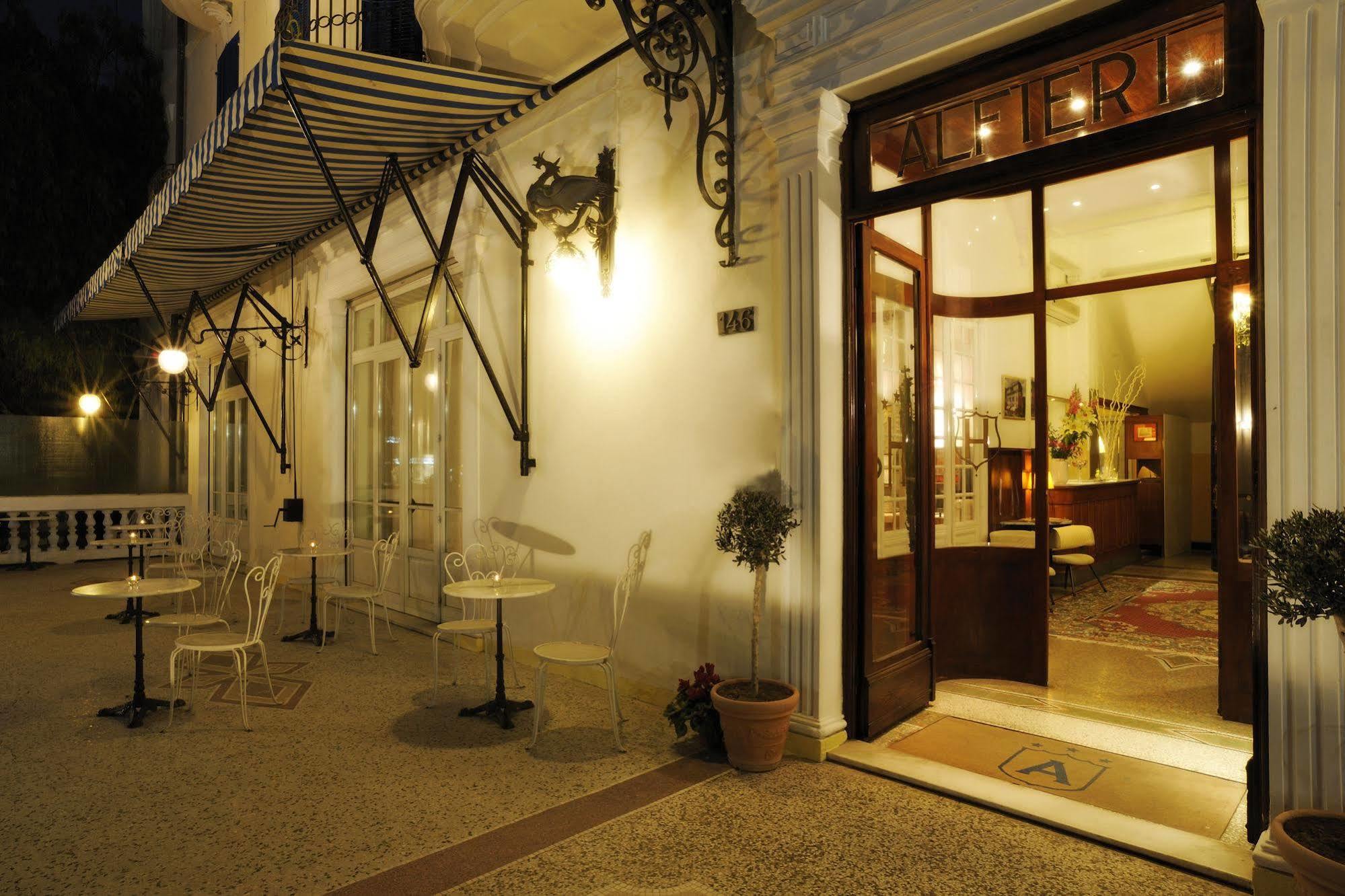 Hotel Alfieri 알라시오 외부 사진